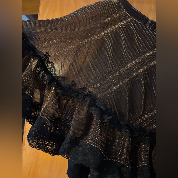 Black and Gold Ruffled Mini Hip Skirt - Picture 2 of 2